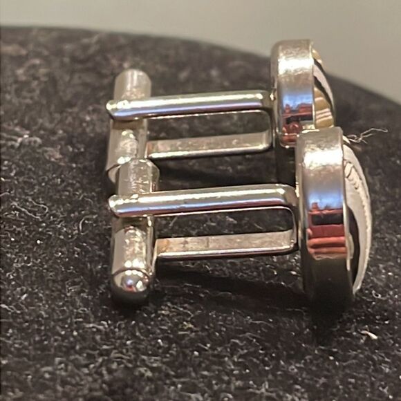 Vintage-1960s-pillbox cream/black geometric design silk bullet back cuff links - Picture 6 of 13